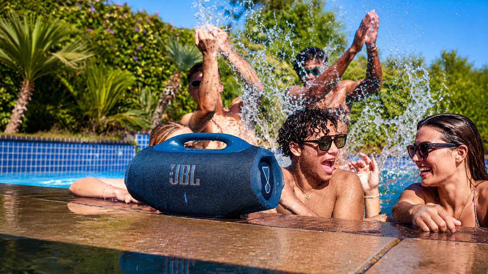 Bokse me Bluetooth JBL për Plazh dhe Pishina – Muzikë Kudo Gjatë Verës